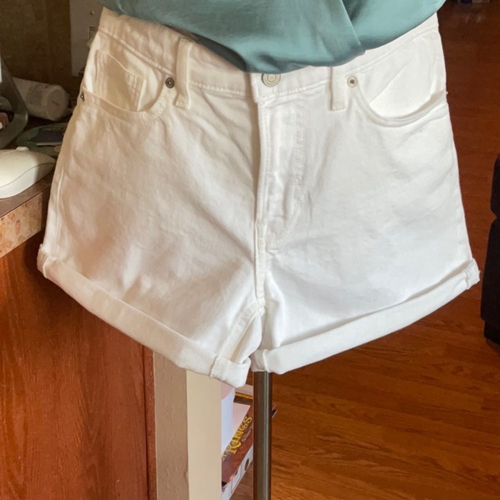 Lucky Brand White Boyfriend Jean Shorts in Sizes 2/26 & 12/31, NWT